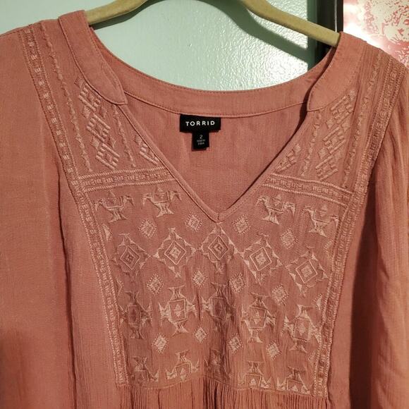 Torrid Dusty Pink Crinkle Gauze Embroidered V Neck Blouse Top - Picture 5 of 11